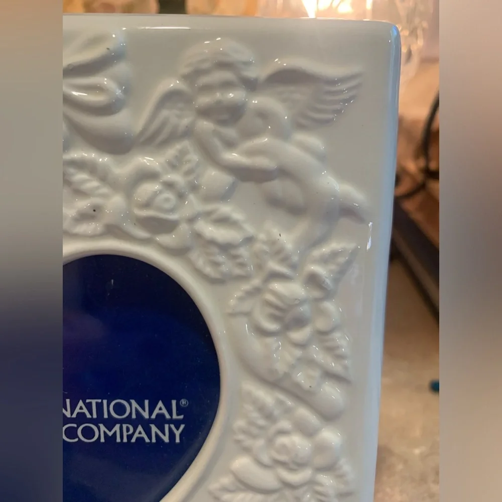 International Silver Company Ceramic Heart Photo Frame 3 1/2